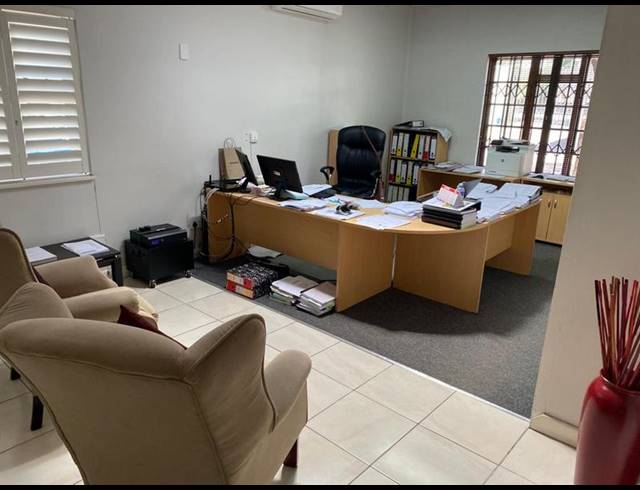 BUSINESS FOR SALE IN NIEUW MUCKLENEUK